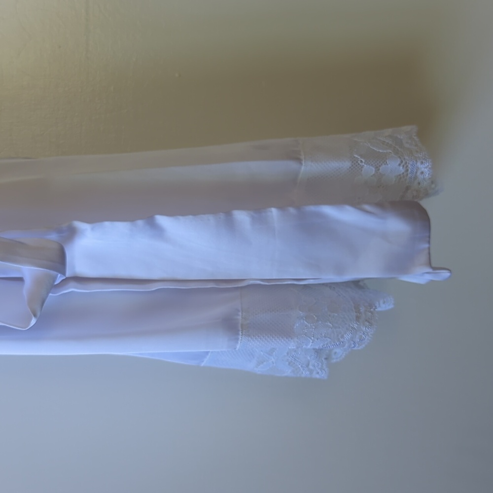 Bride Robe and Sash - Picture 4 of 8